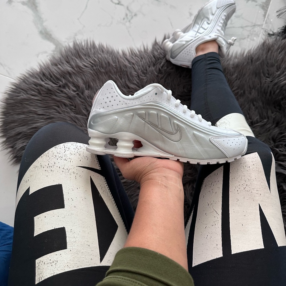 Nike shox R4 - Picture 3 of 13